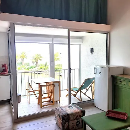 Appt T2 Mezzanine Classe Renove 2026 Avec Vue Paranomique Sur La Marina Et La Oriente Nord Est Et Dote De Plafonds Hauts, Cet Reste Naturellement Frais Et Aere! *