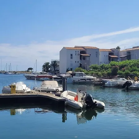 公寓 Appt T2 Mezzanine Classe Renove 2026 Avec Vue Paranomique Sur La Marina Et La Oriente Nord Est Et Dote De Plafonds Hauts, Cet Reste Naturellement Frais Et Aere! 圣西普里安